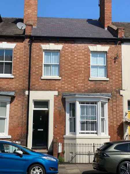 House For Rent in Warwick, England