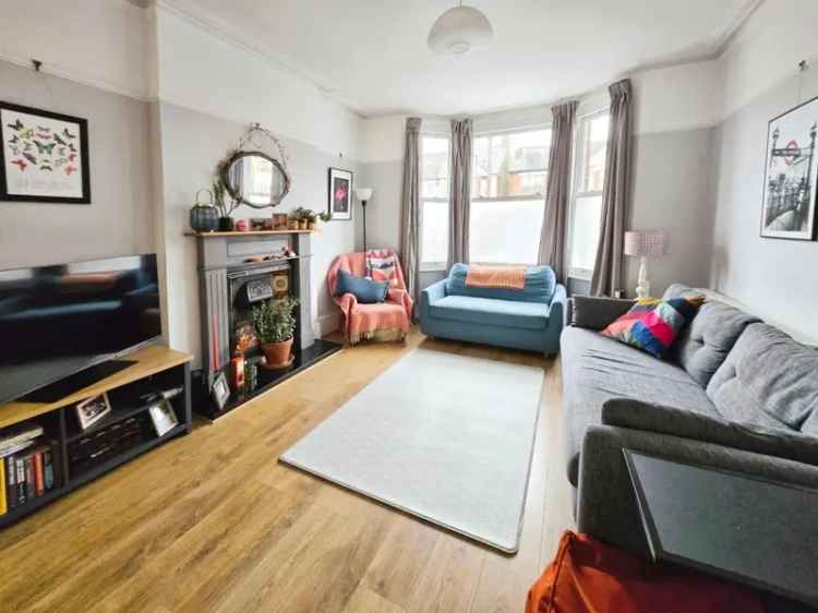 4 bedroom House
 For Sale 
Total Size: 1644 SQ FT