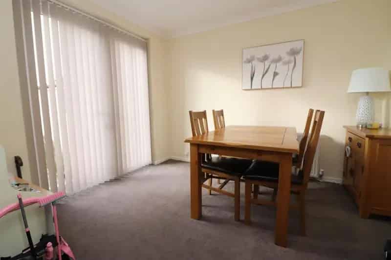 3 Bedroom Semi Detached House To Let