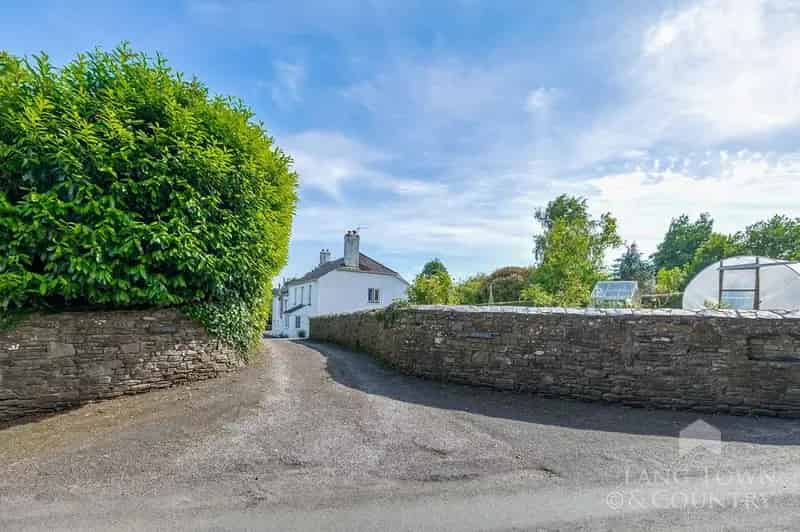 6 Bedroom Country House for Sale in Cornwall