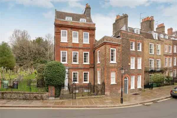 Grade II Listed Georgian Family House Hampstead 4620 sq ft