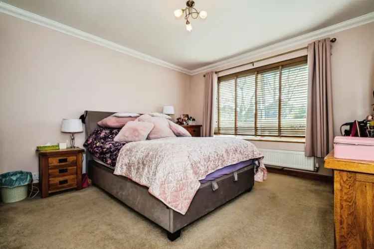Stunning First Floor Property in Pevensey Garden