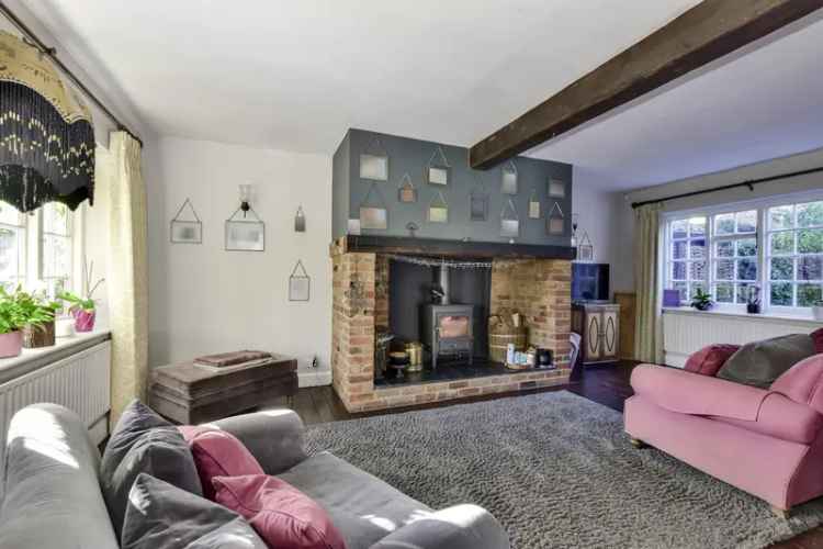 3 Bedroom Semi-Detached Cottage Hedgerley Buckinghamshire