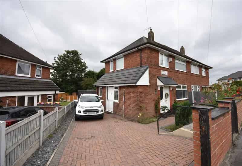 Semi-Detached House for Sale Ready to Move Into