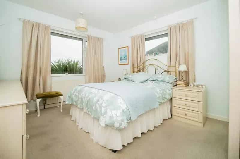 3-Bed Detached Bungalow with Sea Views in Wyke Regis