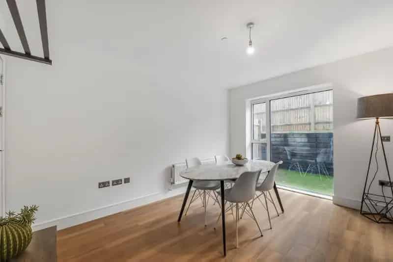 Brand New 2 Bed 2 Bath Duplex with Private Garden
