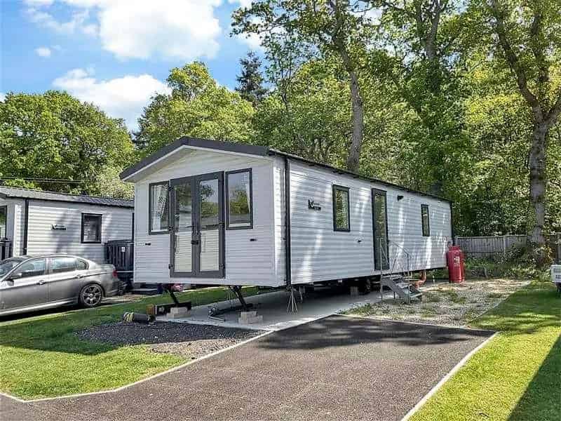 2 bed property for sale