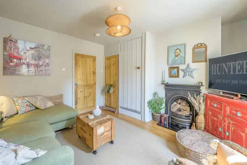 2 Bedroom House For Sale Kingswinford