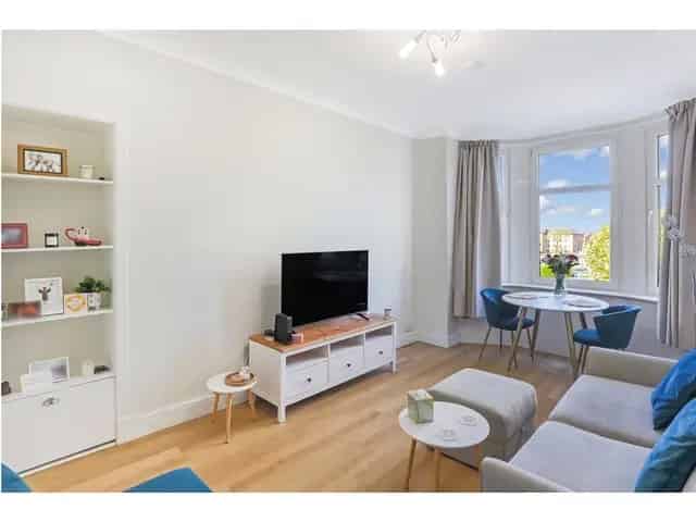 1 Bedroom Flat for Sale in Paisley South