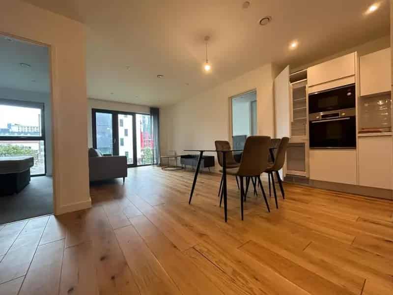 Luxury 2 Bedroom Apartment for Rent at Axium