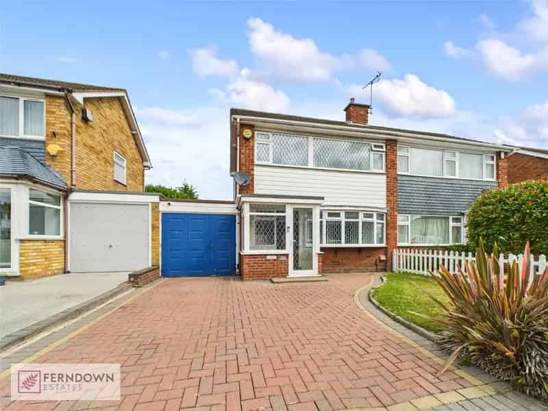 3 Bedroom Semi-Detached House for Sale
