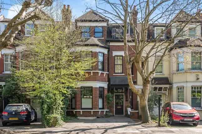 Property for Sale Muswell Hill Road N10