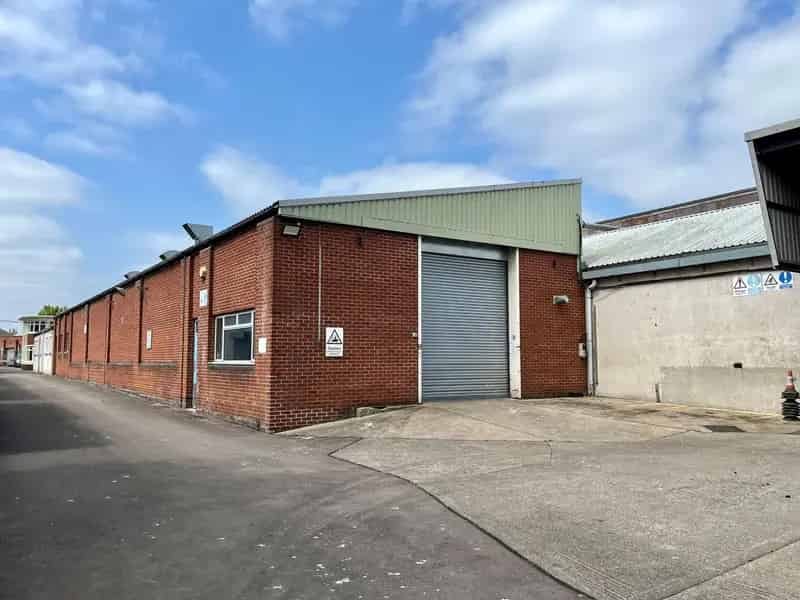 Cheltenham Industrial Units: Flexible Warehouse Space near M5