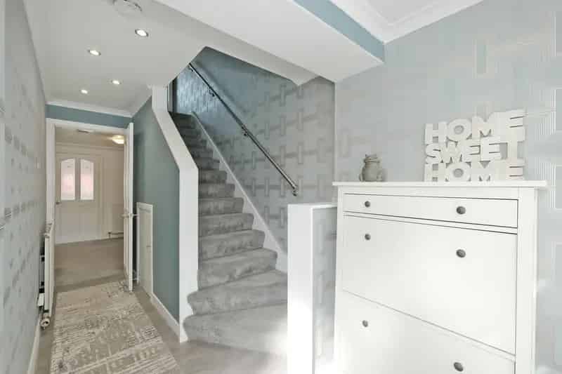 2 Bed Mid Terraced Home Dyce Renovated South Facing Garden