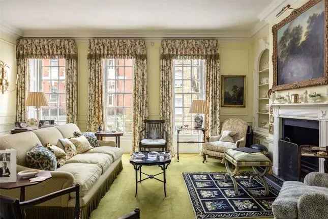 Historic Queen Anne House for Sale in Chelsea