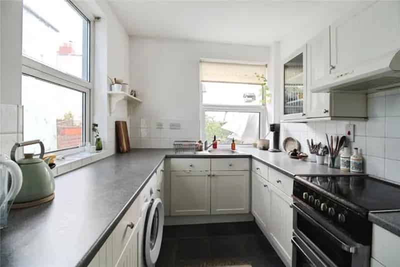 2 Bedroom Victorian Terrace House Southville