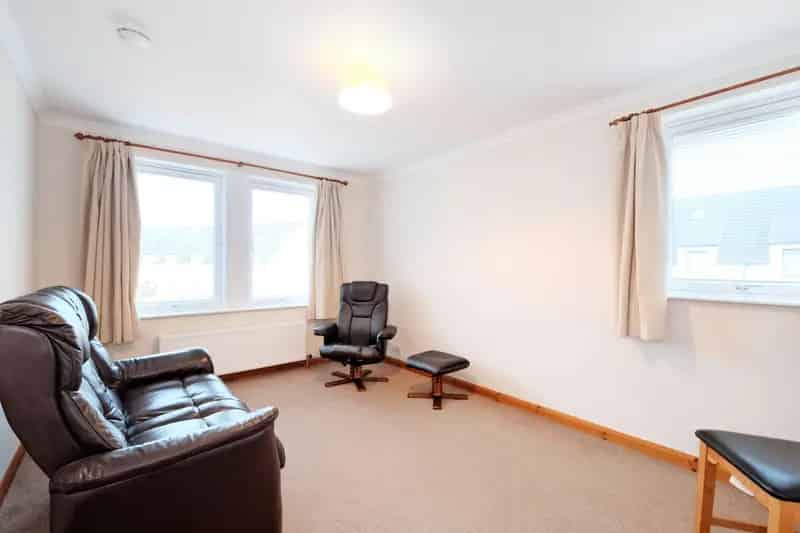 2 Bed Flat in Aberdeen Near University and Beach