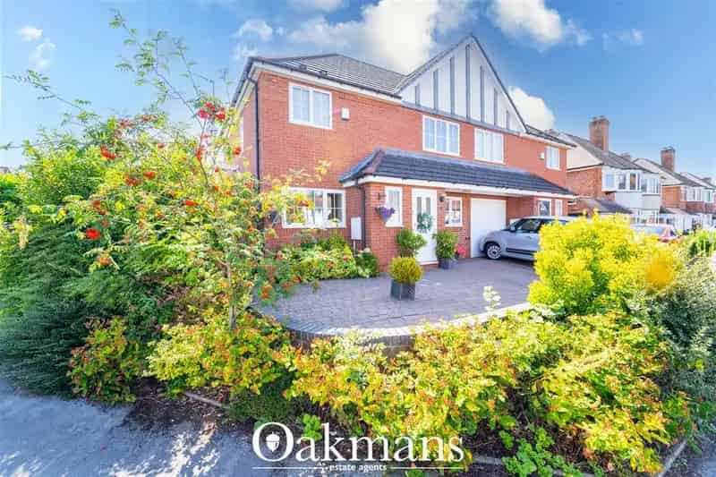3 Bedroom Semi Detached House for Sale in Birmingham