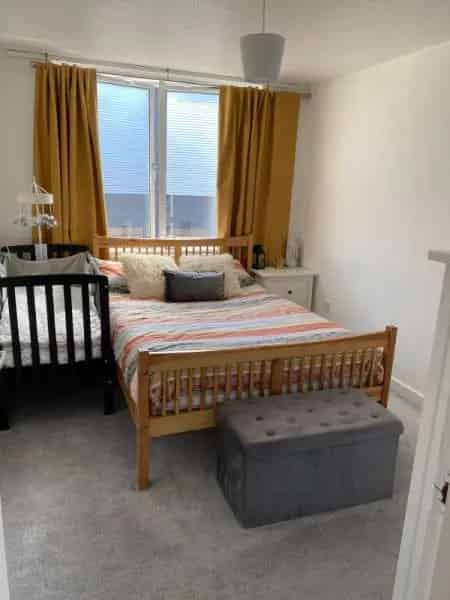 2 Bedroom Flat 2nd Floor with Lift and Parking