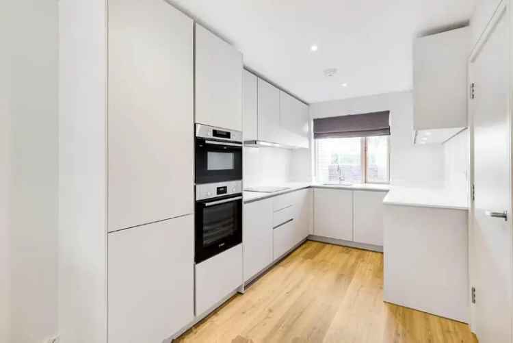 House For Sale in London, England