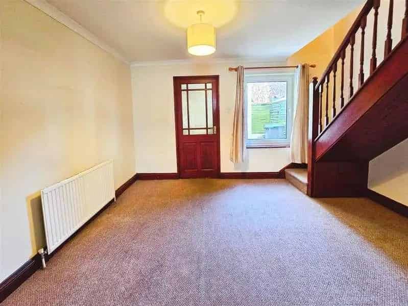 2 bed house for sale