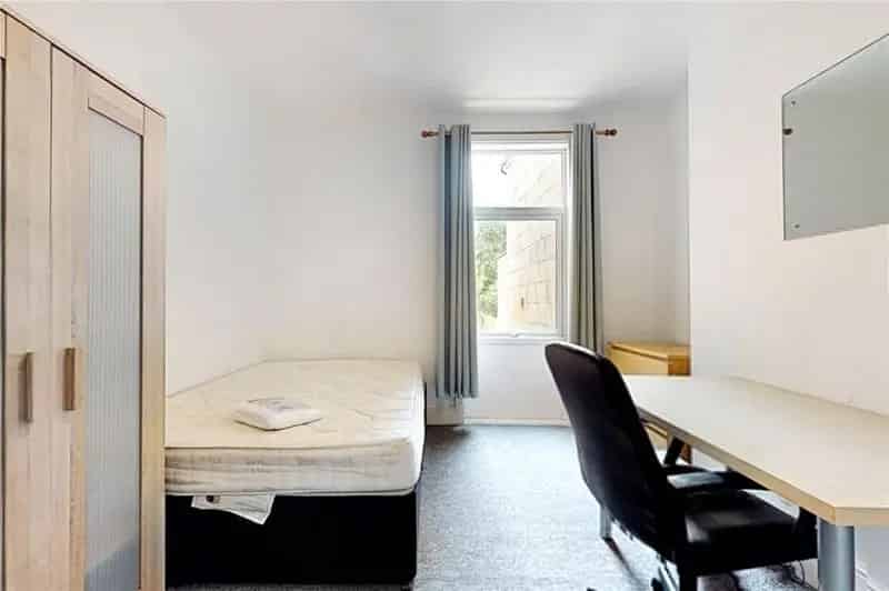 7 Bedroom HMO Terraced House for Sale High Yield Investment