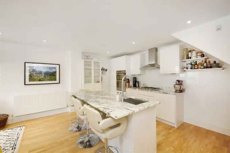 2 Bedroom Mews House to Rent