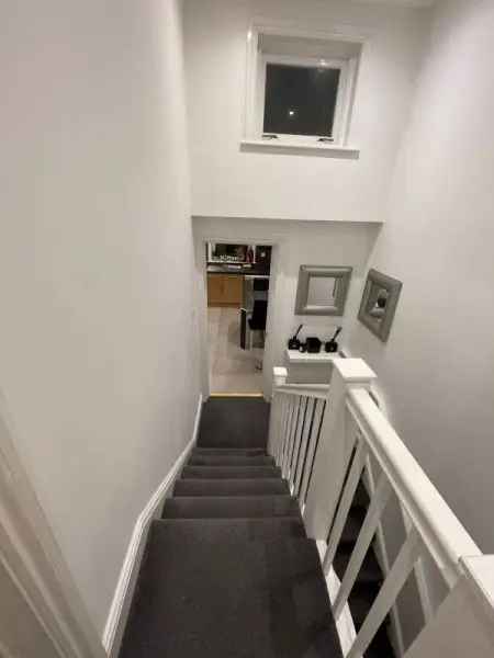 Flat For Rent in Southend-on-Sea, England