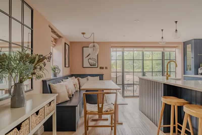4 Bedroom Detached Cotswold Cottage for Sale