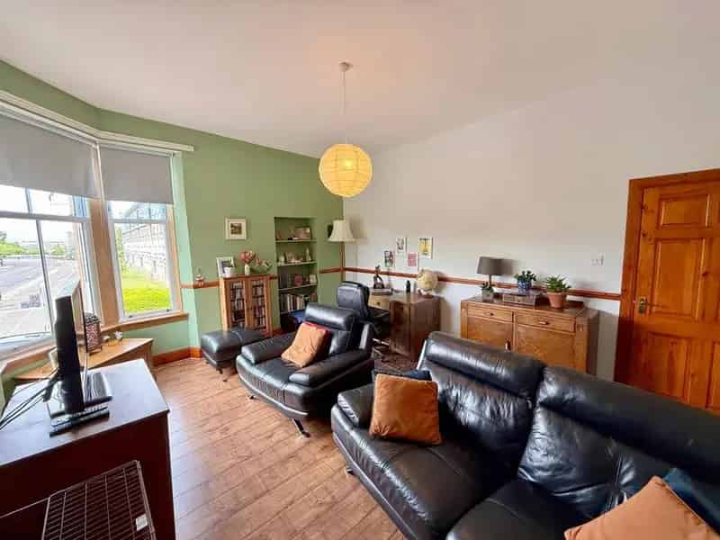 2 Bedroom Flat for Sale in Pollokshields Glasgow