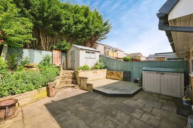 3 Bed Semi Detached House in Cul De Sac
