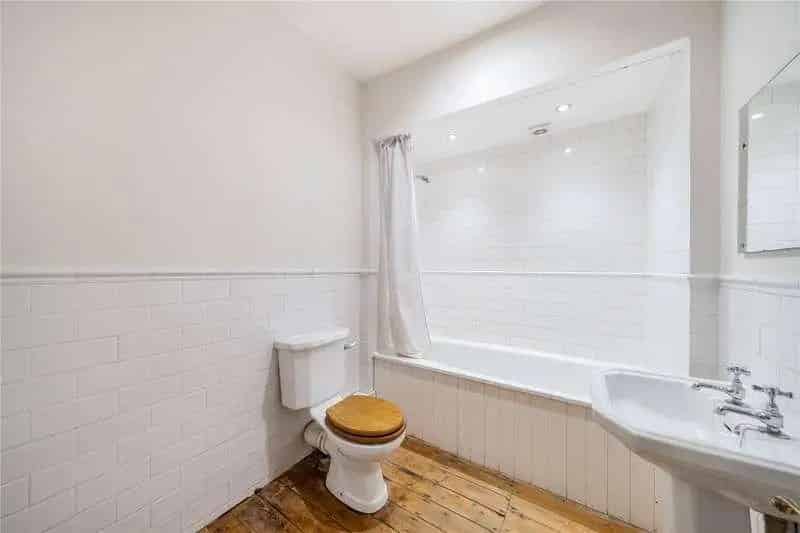 1 Bed Flat for Sale Near Muswell Hill Broadway