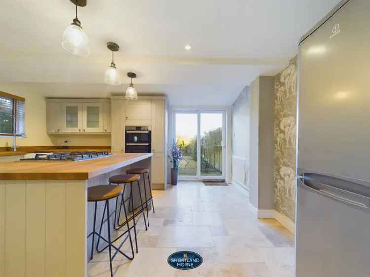 2 Bedroom End Terrace House to Rent Near M6