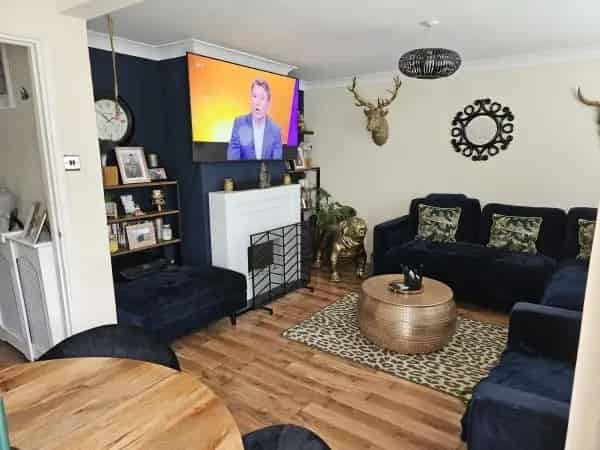 Large 2 Bed Semi-Detached Home Near Amenities