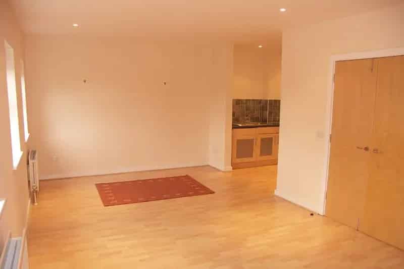 Executive Duplex Apartment Marlow Spacious 2 Double Bedrooms Secure Parking