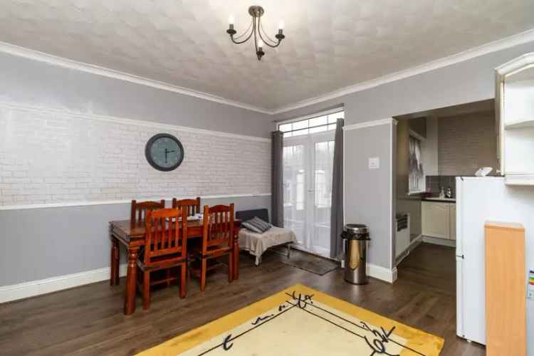 3 Bedroom End Terrace House For Sale