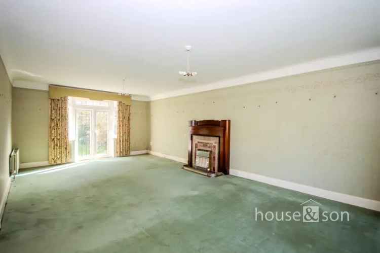 4 Bedroom Detached House for Sale Talbot Woods