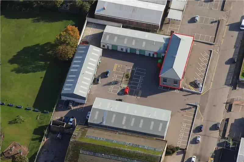 Industrial Unit and Office Suites For Lease