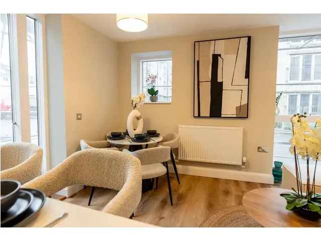 2 bedroom flat  for sale