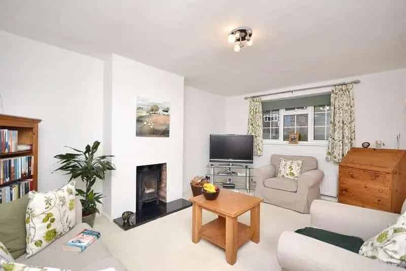 3 Bed Detached House For Sale Large Garden Near Schools