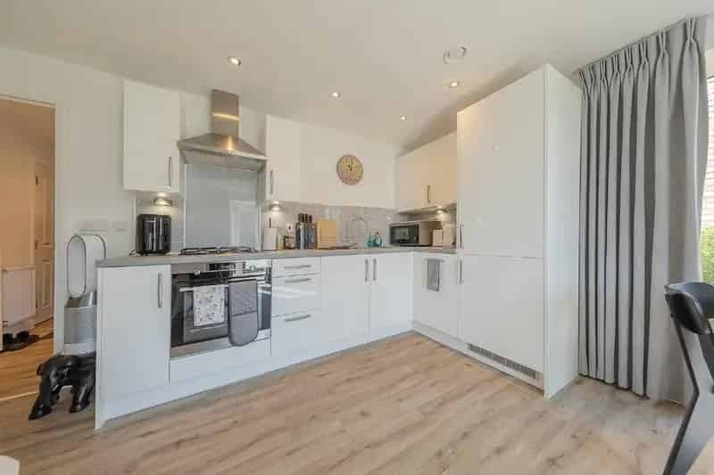 1 Bedroom Flat for Sale Perfect First Time Buyer Opportunity