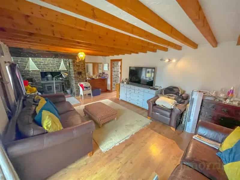 2 Bedroom Smallholding with 12 Acres in Rural Pembrokeshire