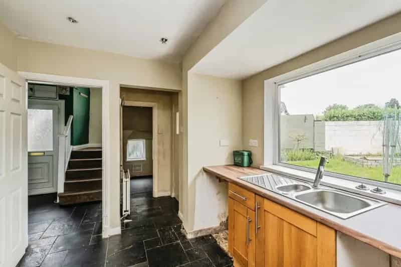 3 Bedroom Semi-Detached House Gorseinon - No Onward Chain