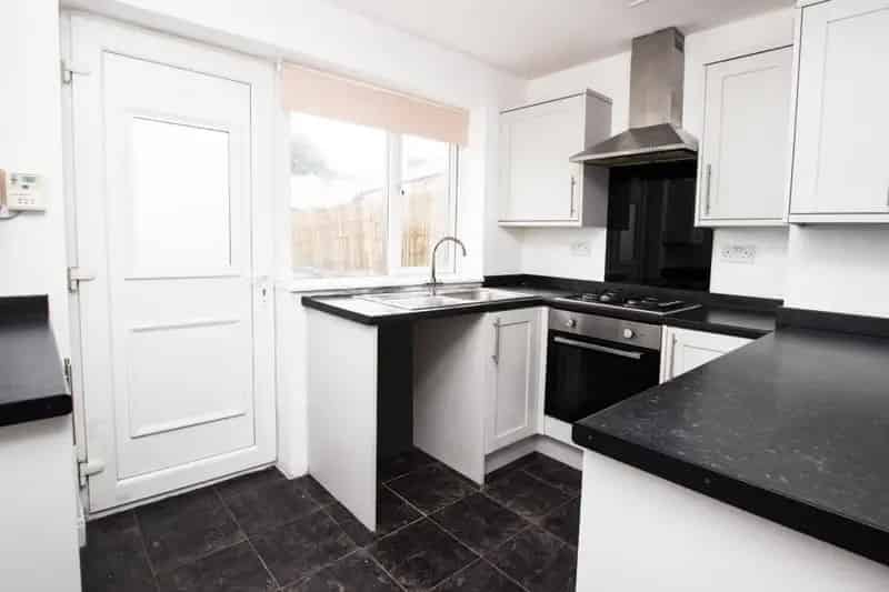 2 bedroom House
 To Let