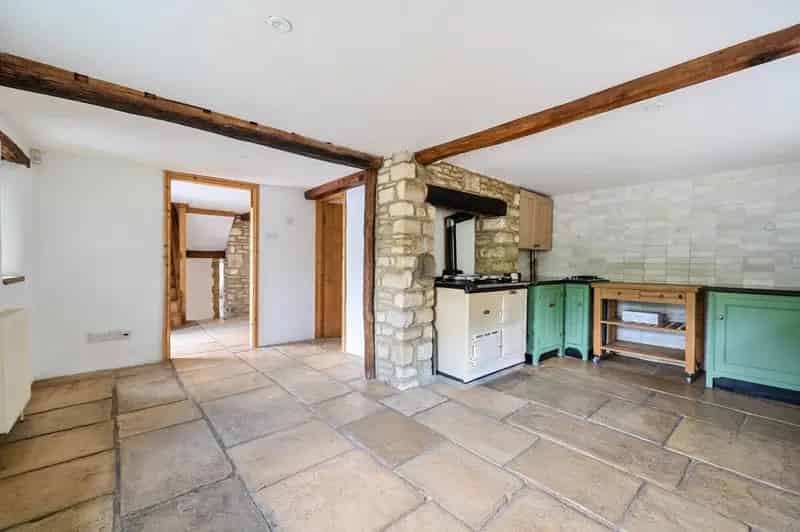 3 Bedroom Detached Cotswold House for Sale