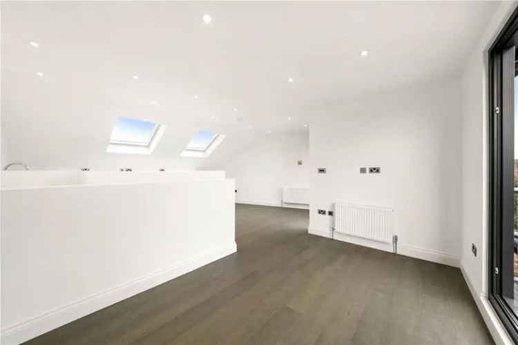 3 bedroom flat/apartment in London