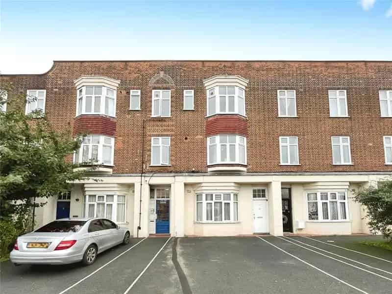 1 Bedroom Flat for Sale in London SE6