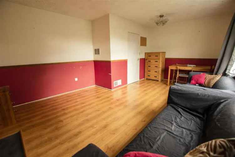 4 bedroom flat to rent