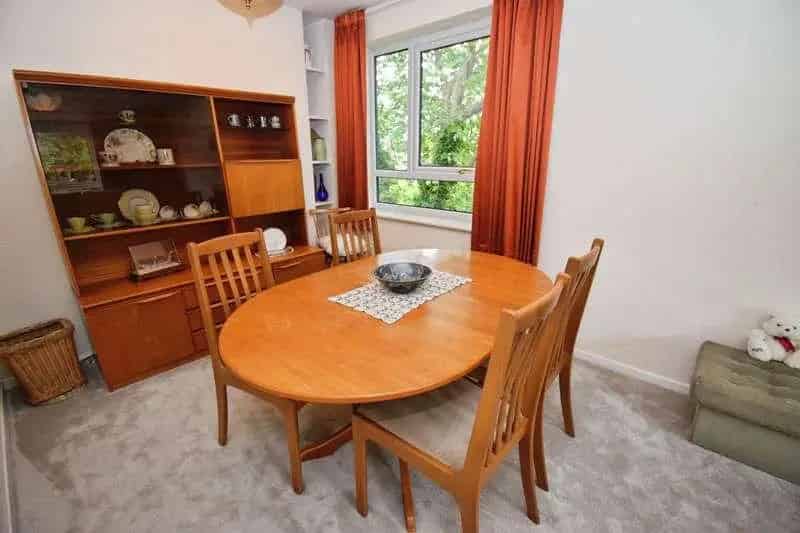 2 Bed Flat for Sale in Spital