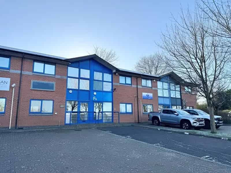 Ground Floor Office 54.97 sq m Fareham Business Park